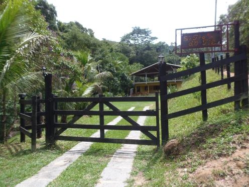 Fazenda à venda com 3 quartos, 200m² - Foto 1