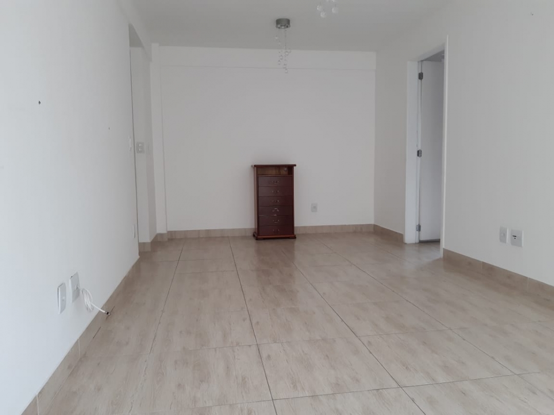 Cobertura à venda com 2 quartos, 70m² - Foto 3