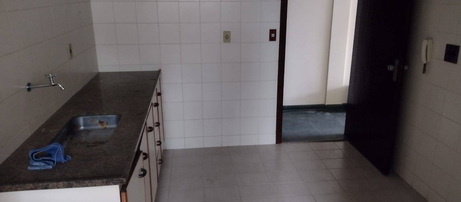 Apartamento à venda com 3 quartos, 83m² - Foto 20