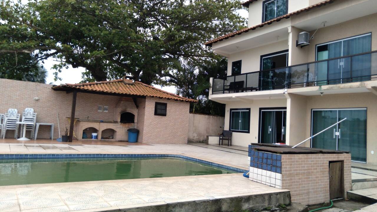 Casa de Condomínio à venda com 4 quartos, 207m² - Foto 1