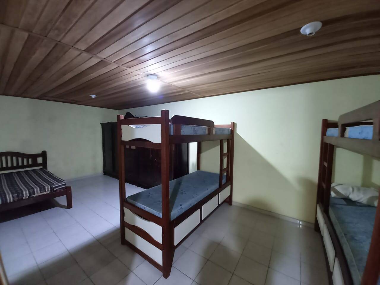 Casa de Condomínio à venda com 4 quartos, 207m² - Foto 13