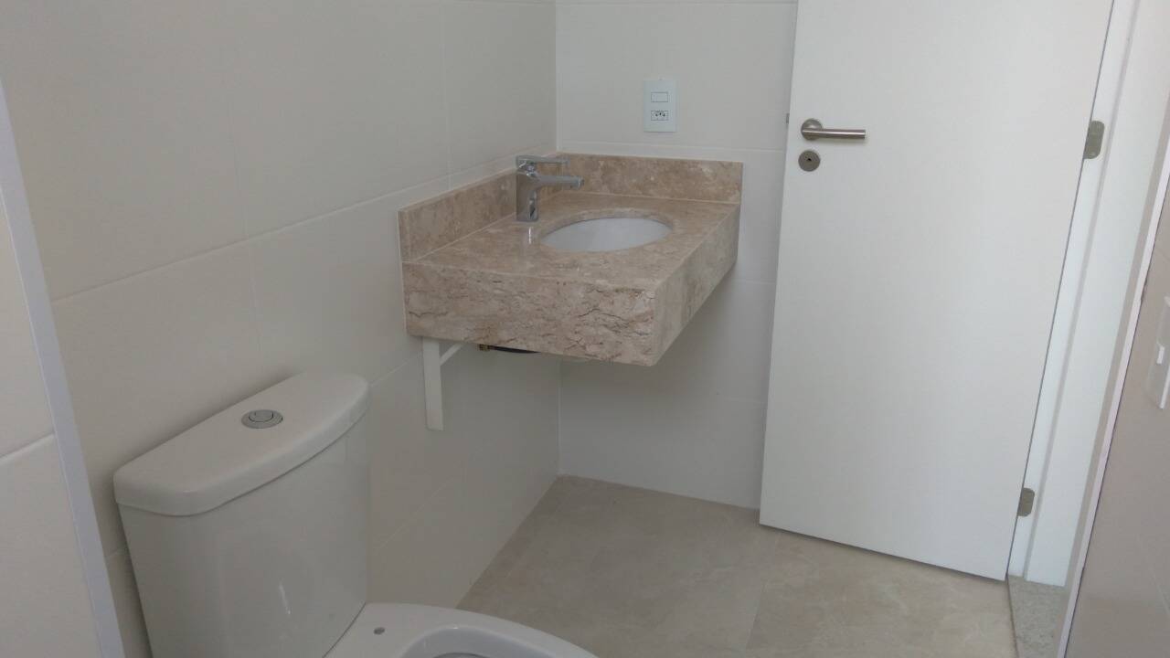 Apartamento à venda com 2 quartos, 64m² - Foto 27