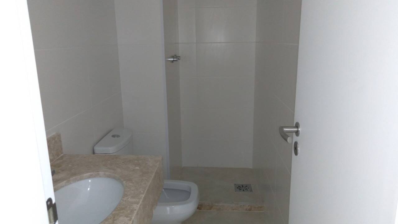 Apartamento à venda com 2 quartos, 64m² - Foto 28