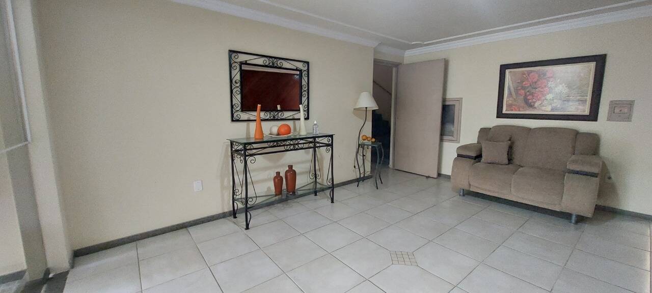 Apartamento à venda com 2 quartos, 75m² - Foto 5