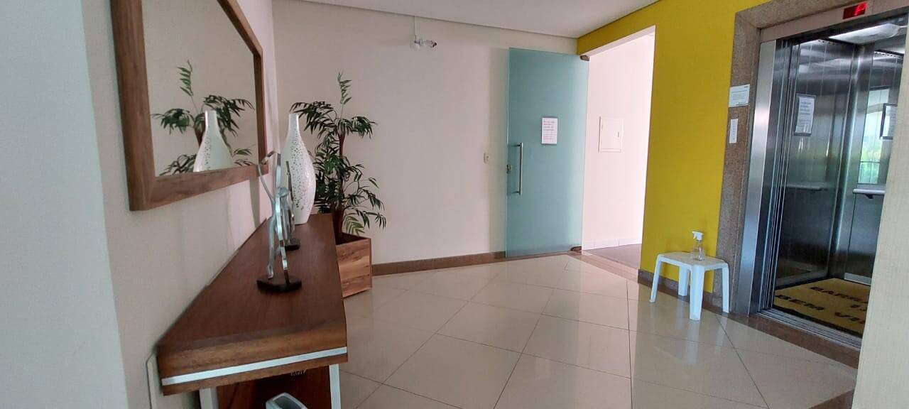 Apartamento à venda com 3 quartos, 180m² - Foto 5