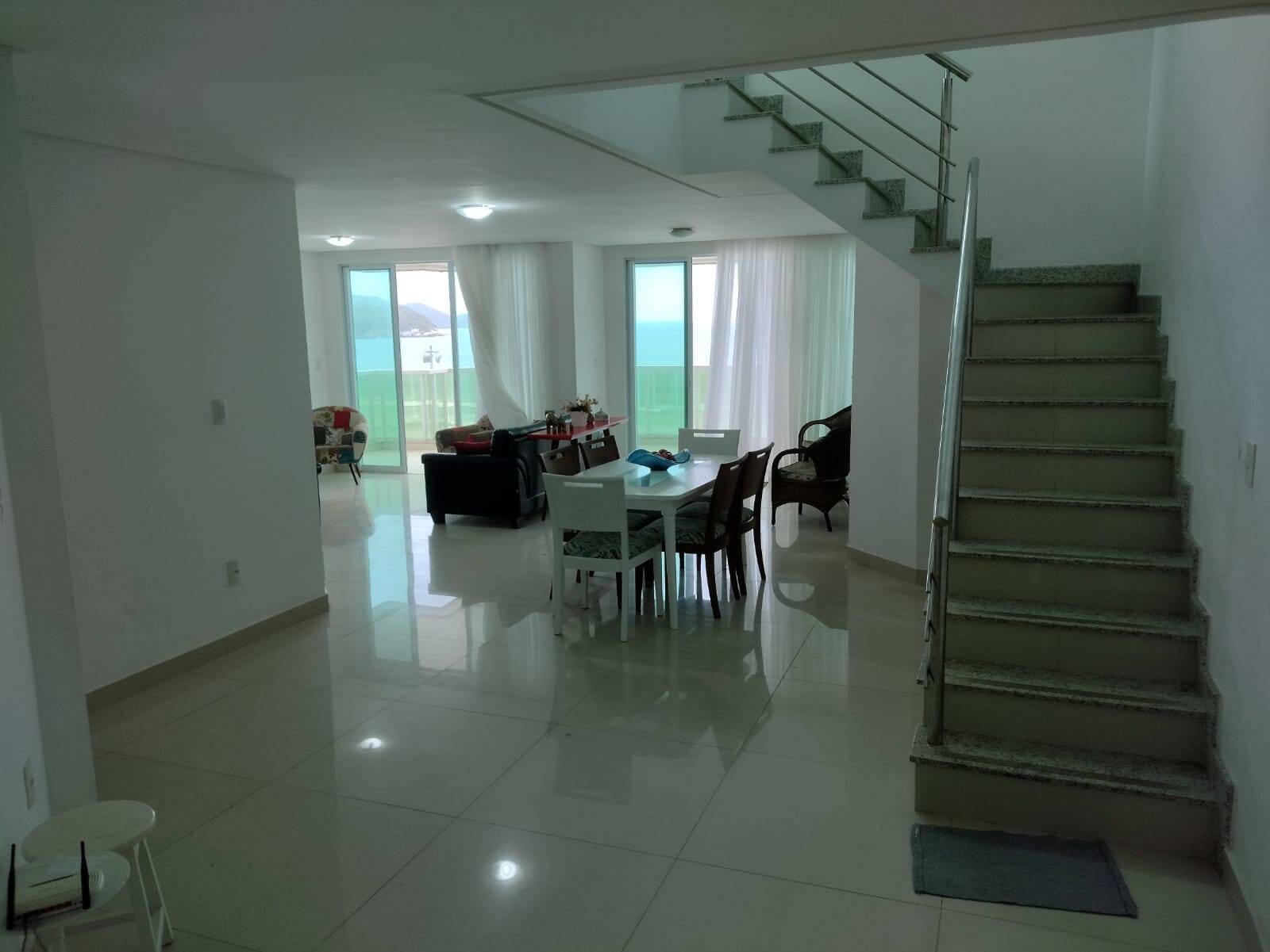 Cobertura à venda com 4 quartos, 270m² - Foto 2