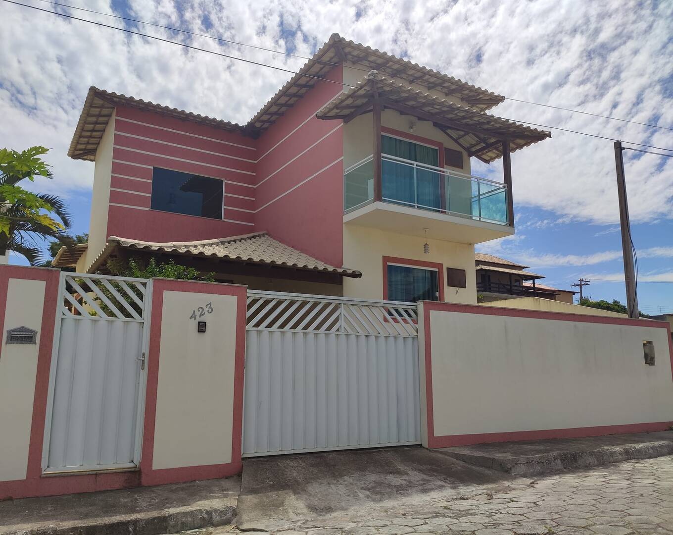 Casa de Condomínio à venda com 4 quartos, 180m² - Foto 1