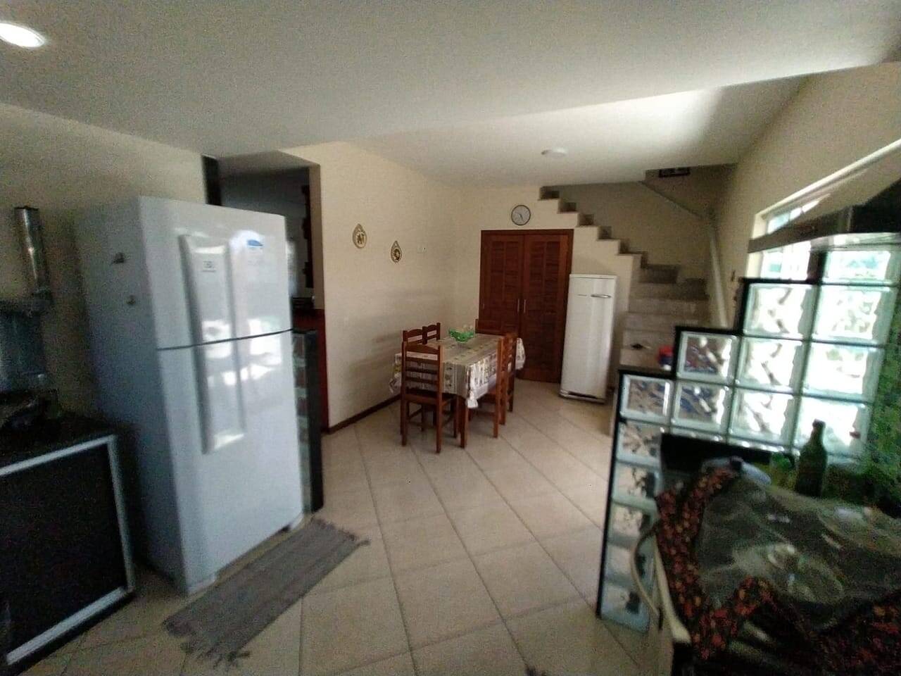 Casa de Condomínio à venda com 5 quartos, 275m² - Foto 6