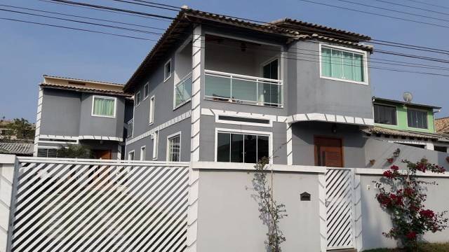 Casa de Condomínio à venda com 5 quartos, 215m² - Foto 1