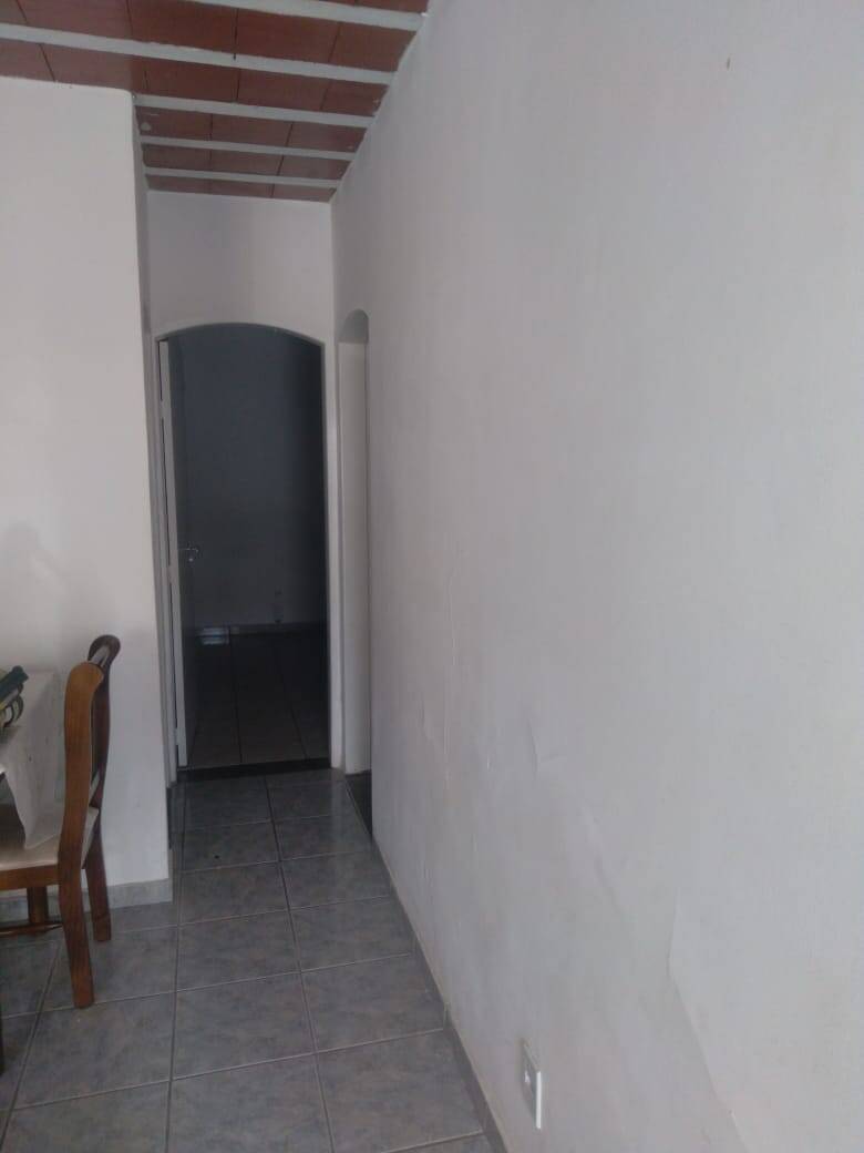 Casa à venda com 4 quartos, 80m² - Foto 18