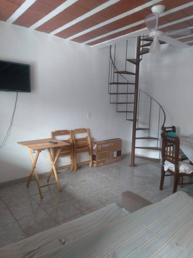 Casa à venda com 4 quartos, 80m² - Foto 11