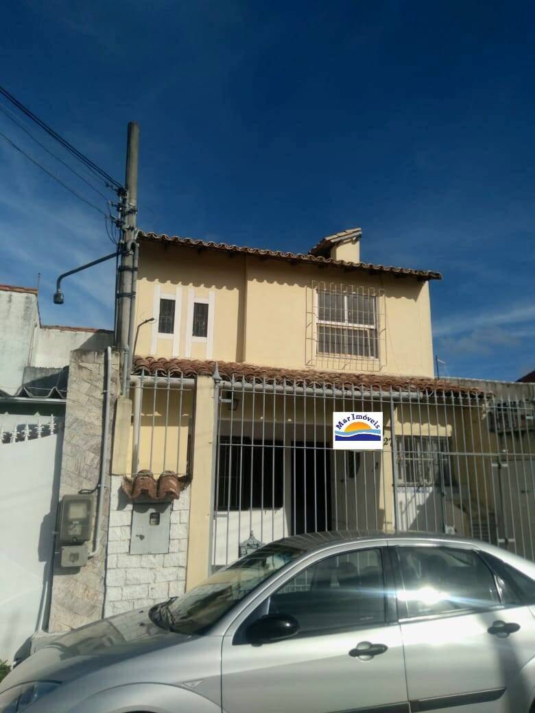 Casa à venda com 4 quartos, 80m² - Foto 2