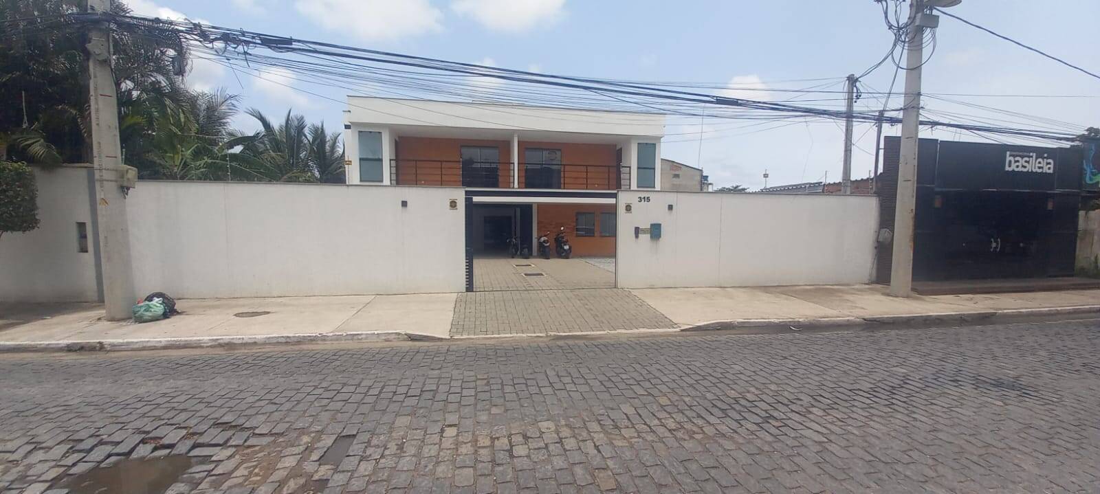 Casa de Condomínio à venda com 1 quarto, 45m² - Foto 1