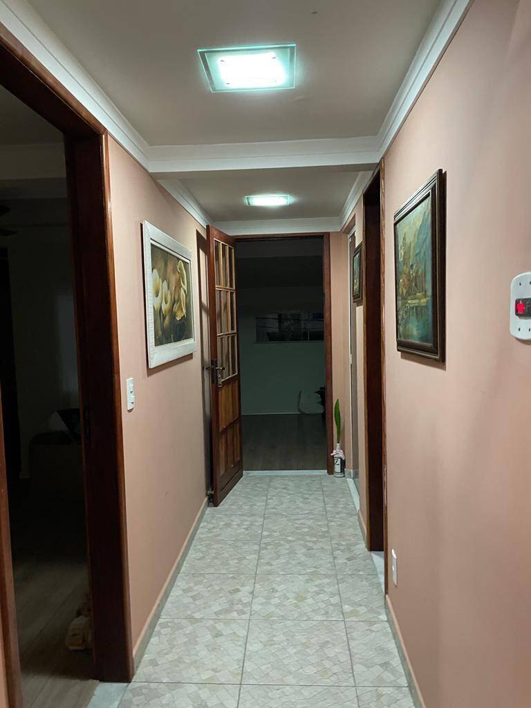 Casa à venda com 5 quartos, 169m² - Foto 17