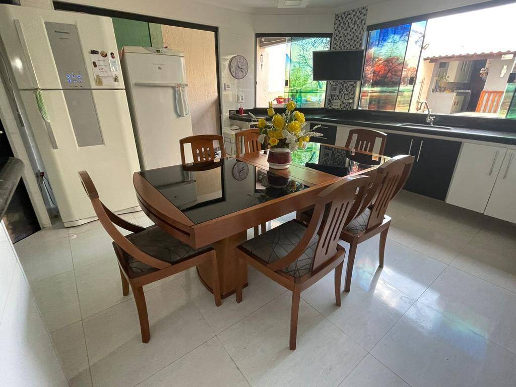 Casa à venda com 5 quartos, 169m² - Foto 15