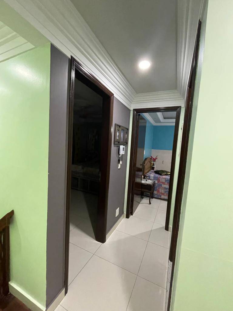 Casa à venda com 5 quartos, 169m² - Foto 32