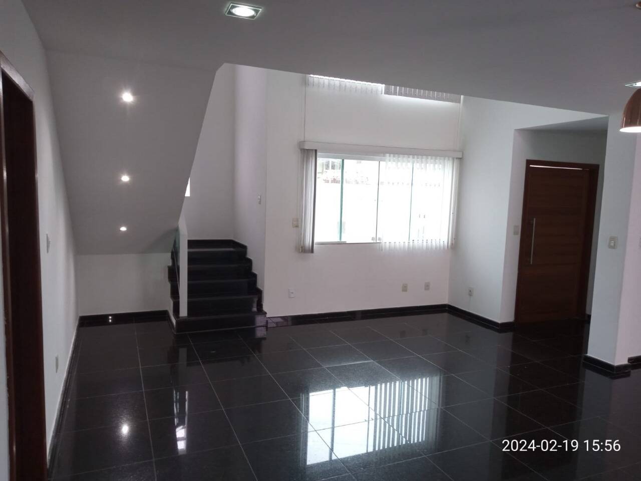 Casa à venda com 3 quartos, 547m² - Foto 4