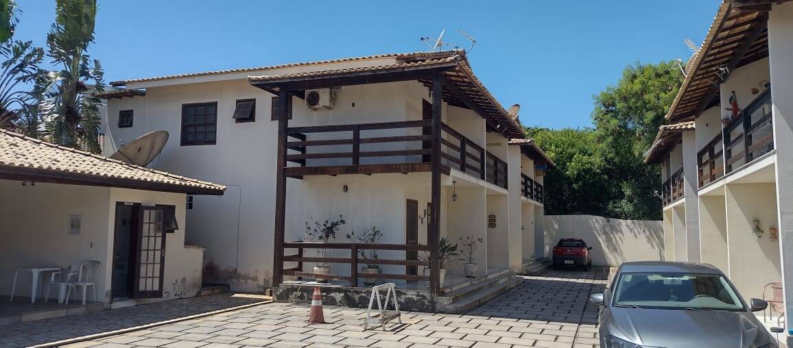 Casa à venda com 2 quartos, 78m² - Foto 1