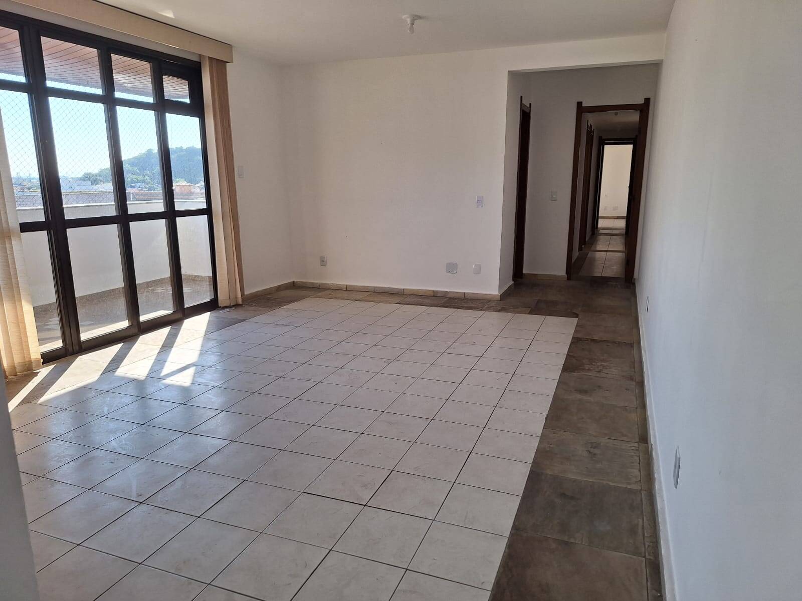 Apartamento à venda com 3 quartos, 152m² - Foto 3