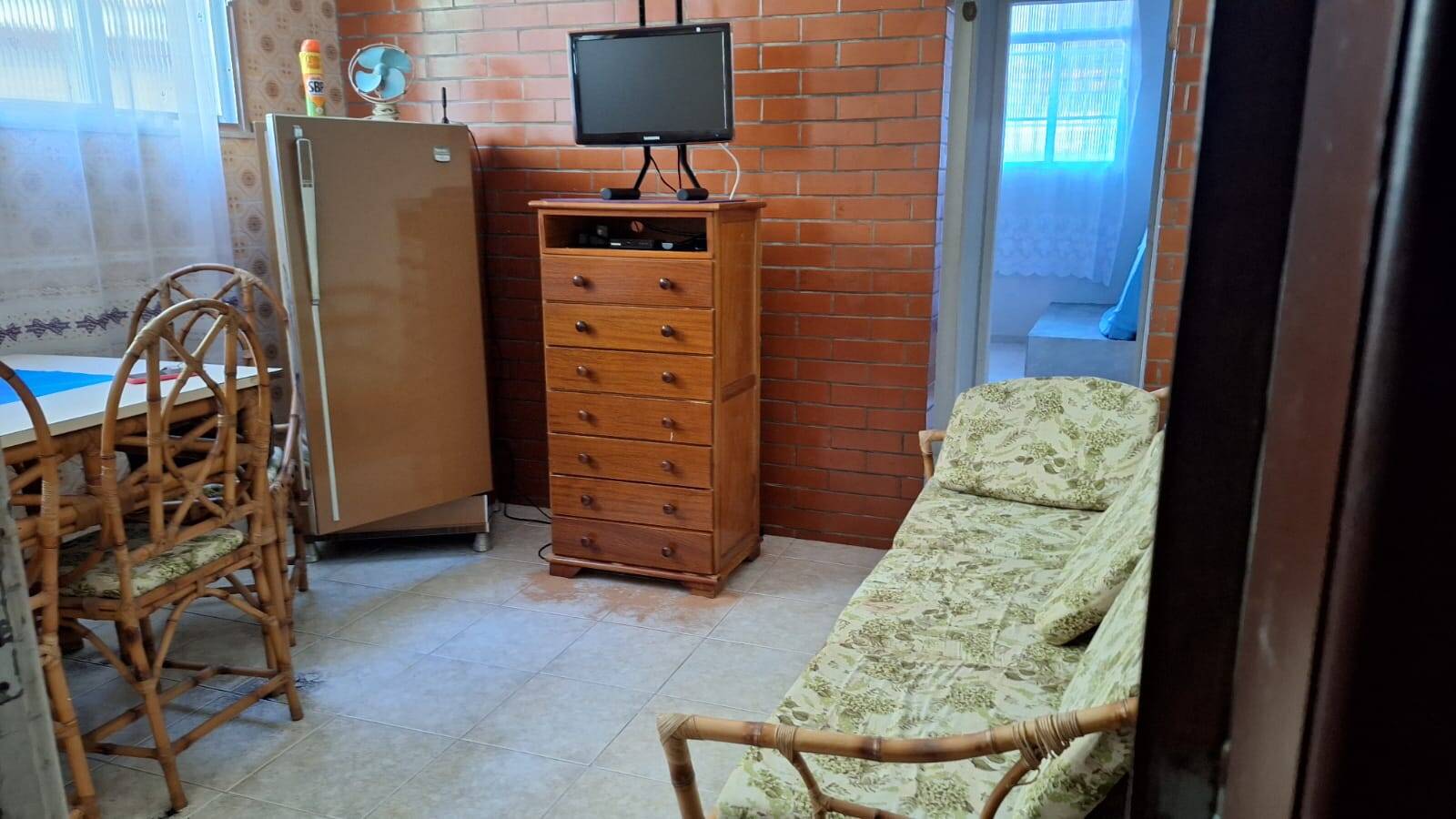 Apartamento à venda com 2 quartos, 70m² - Foto 4