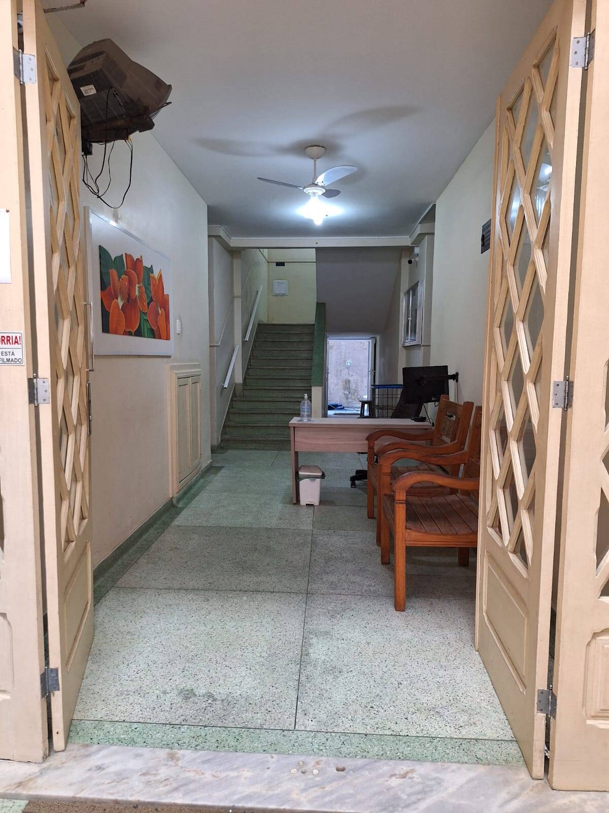 Apartamento à venda com 1 quarto, 30m² - Foto 2