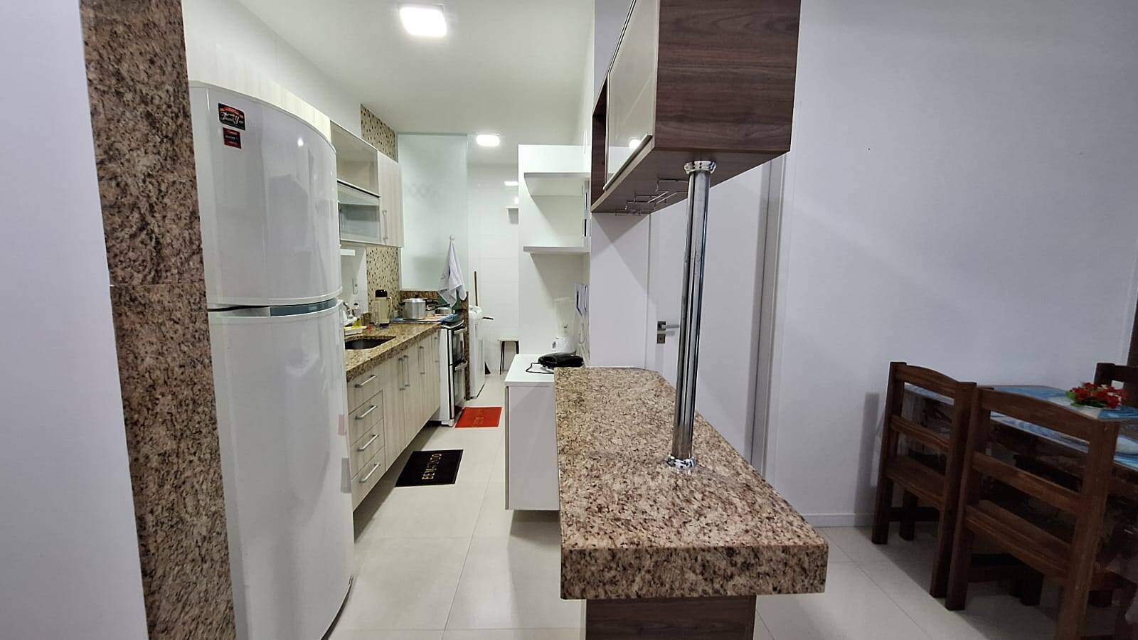 Apartamento à venda com 1 quarto, 63m² - Foto 12