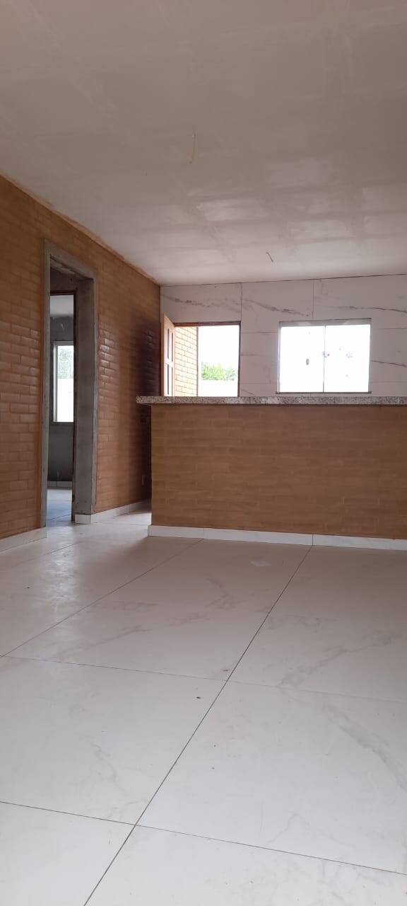 Casa à venda com 2 quartos, 56m² - Foto 3