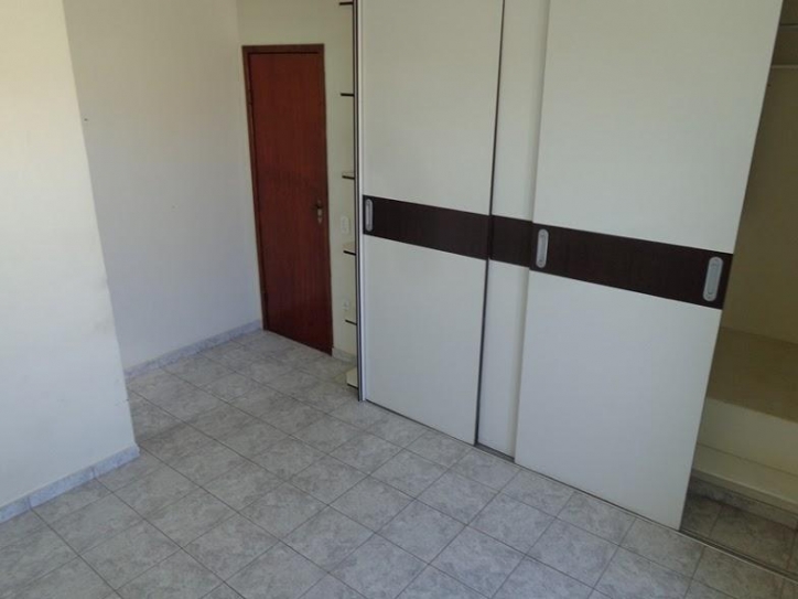 Casa à venda com 2 quartos, 95m² - Foto 12